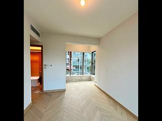 Mid Levels Central - 22A, Kennedy Road 08