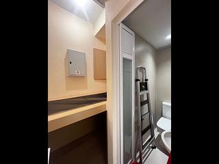 Tseung Kwan O - Monterey Block 7A 03
