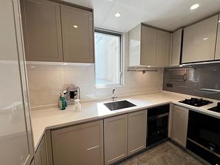 Tseung Kwan O - Monterey Block 7A 05