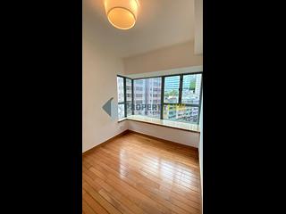 Sheung Wan - Queen's Terrace 05