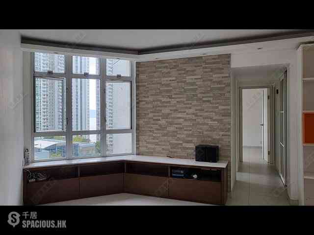 Ap Lei Chau - South Horizons Phase 1 Hoi Ngar Court (Block 3) 01