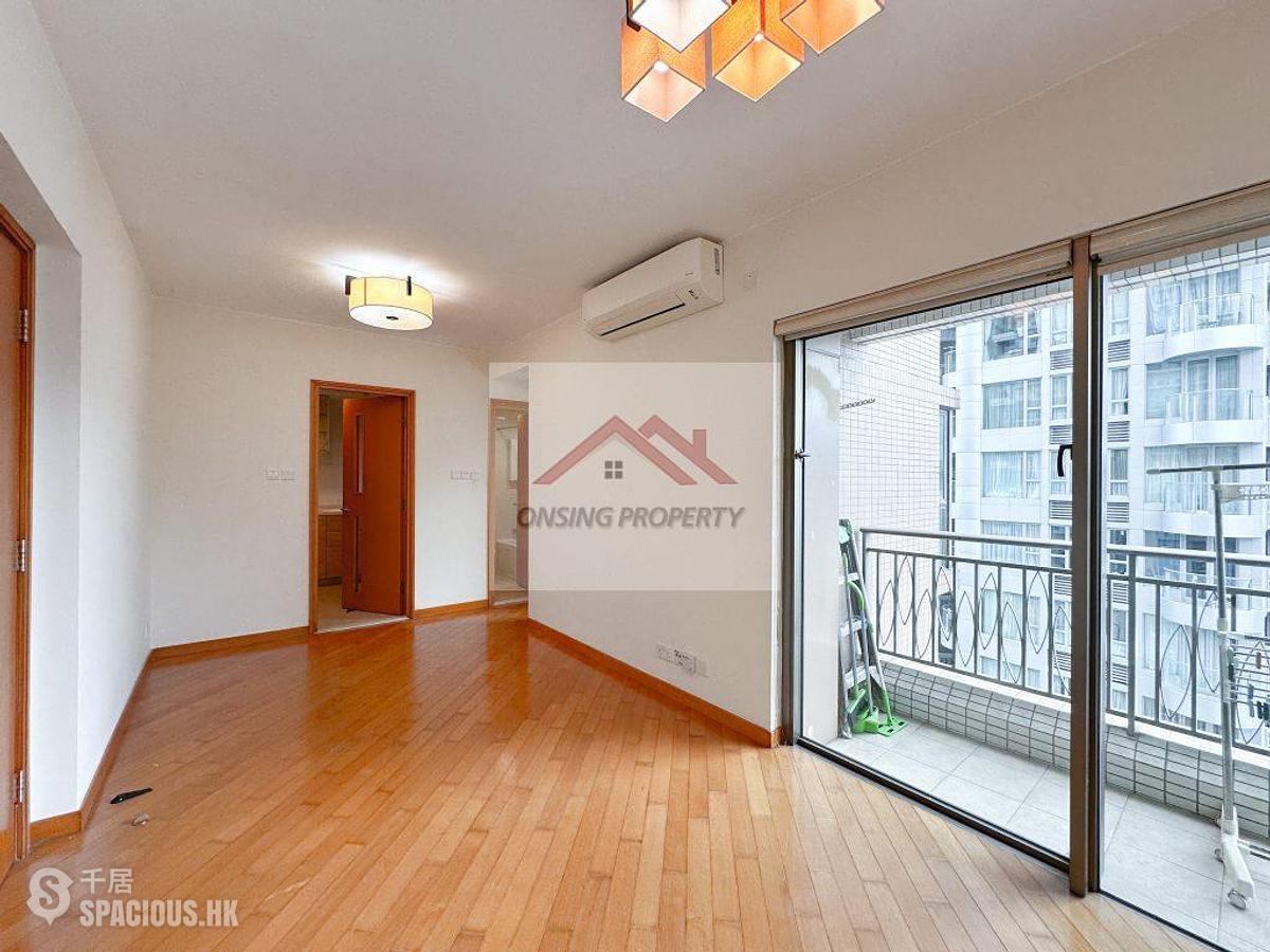 Wan Chai - The Zenith 01