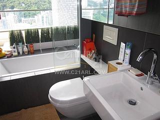 Wan Chai - The Oakhill 17