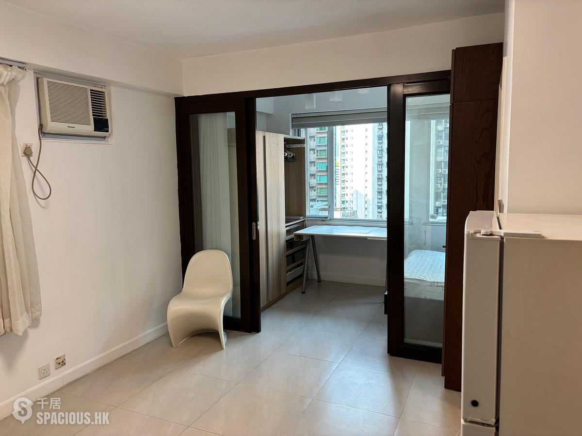 Mid Levels Central - Woodland Court 01