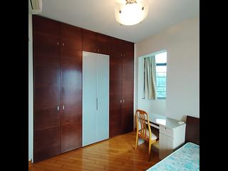 Fortress Hill - Le Sommet 10