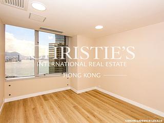 Wan Chai - Convention Plaza Apartments 06