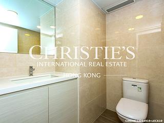 Wan Chai - Convention Plaza Apartments 10