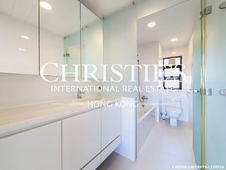 Chung Hom Kok - Jadebeach Villa 08