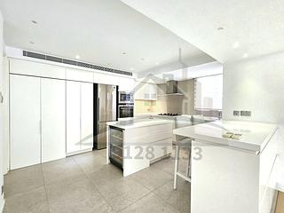 Mid Levels West - Realty Gardens 06