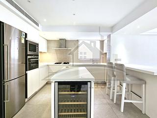 Mid Levels West - Realty Gardens 07