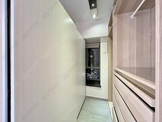 Wan Chai - Royal Court 09