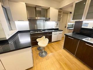 Mid Levels Central - Kam Yuen Mansion 07