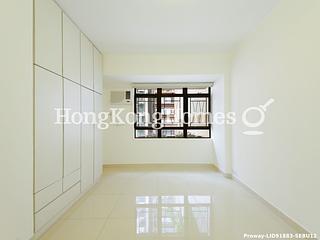 Mid Levels Central - Po Yue Yuk Building 05