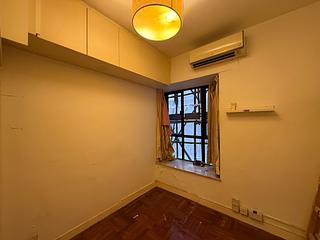Mid Levels Central - Elegant Terrace Block 1 02
