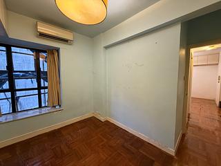 Mid Levels Central - Elegant Terrace Block 1 04