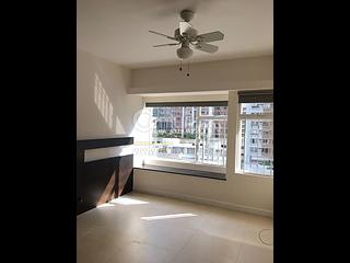 Mid Levels Central - Robinson Place Block 1 04