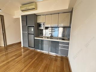 Sai Ying Pun - Island Crest Block 1 06