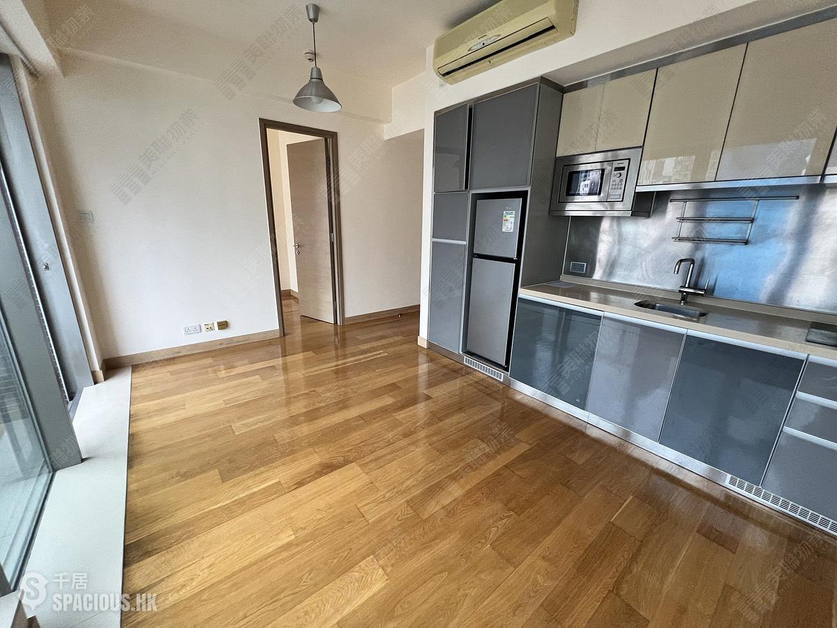 Sai Ying Pun - Island Crest Block 1 01