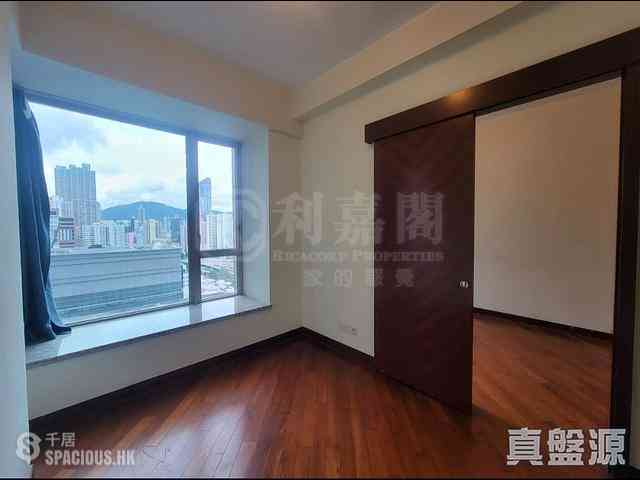 Yau Ma Tei - The Coronation Tower 6 01