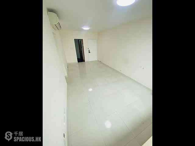 Siu Sai Wan - Island Resort Block 1 02