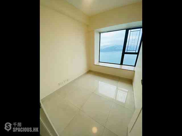Siu Sai Wan - Island Resort Block 1 03