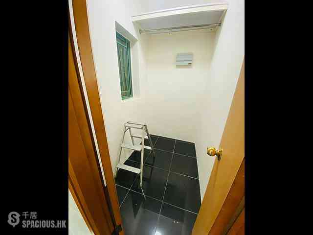 Siu Sai Wan - Island Resort Block 1 11