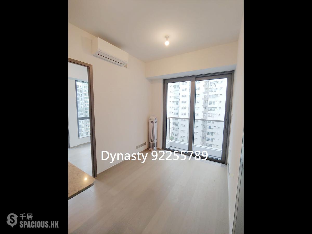 Sai Ying Pun - 15 Western Street 01