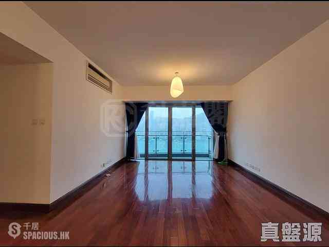 West Kowloon - The Harbourside Block 3 01