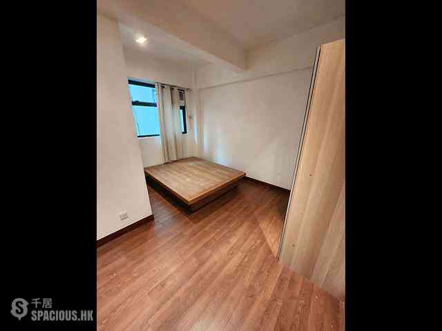 Sai Ying Pun - 393, Queen's Road West 04