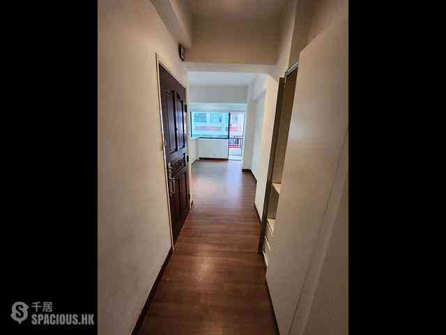 Sai Ying Pun - 393, Queen's Road West 08