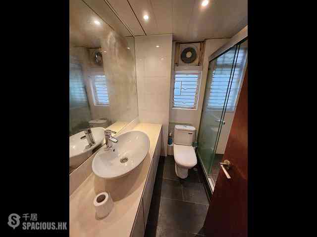 Sai Ying Pun - 393, Queen's Road West 17