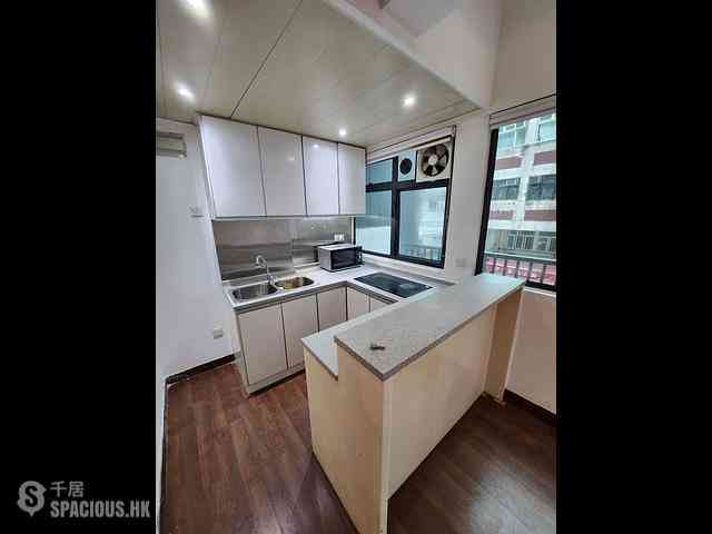 Sai Ying Pun - 393, Queen's Road West 11
