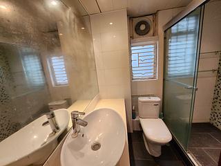 Sai Ying Pun - 393, Queen's Road West 18