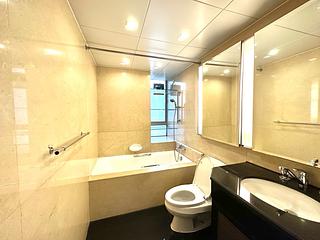 Mid Levels Central - Tregunter Tower 3 05
