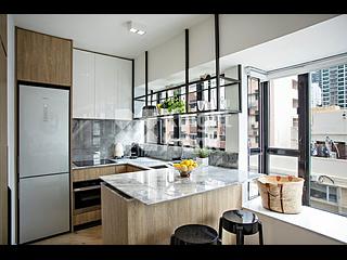 Sai Ying Pun - 111, High Street 07