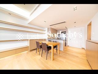 Wan Chai - Convention Plaza Apartments 07