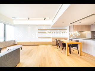 Wan Chai - Convention Plaza Apartments 08