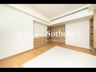 Wan Chai - Convention Plaza Apartments 10