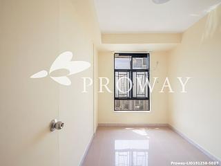 Pok Fu Lam - Pokfulam Gardens Block 5 07