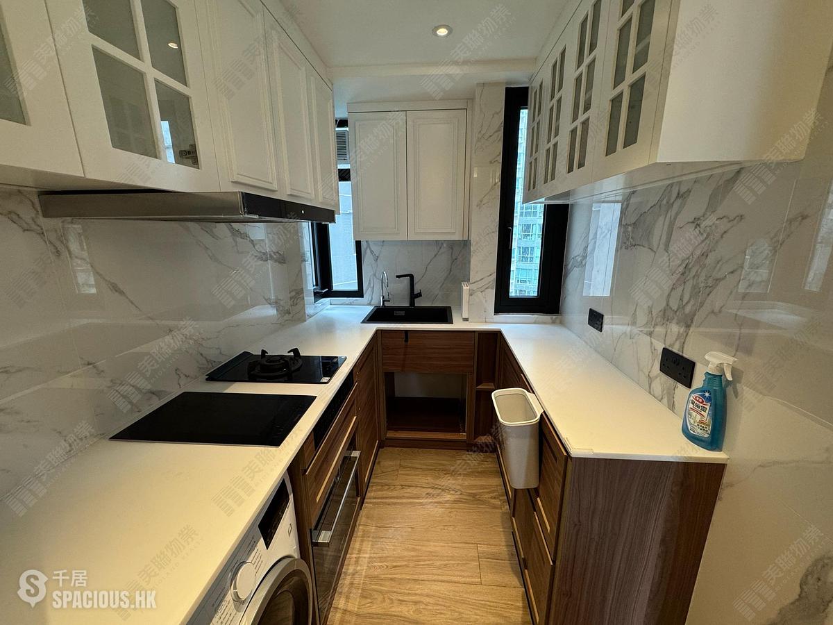 Mid Levels Central - Woodland Court 01