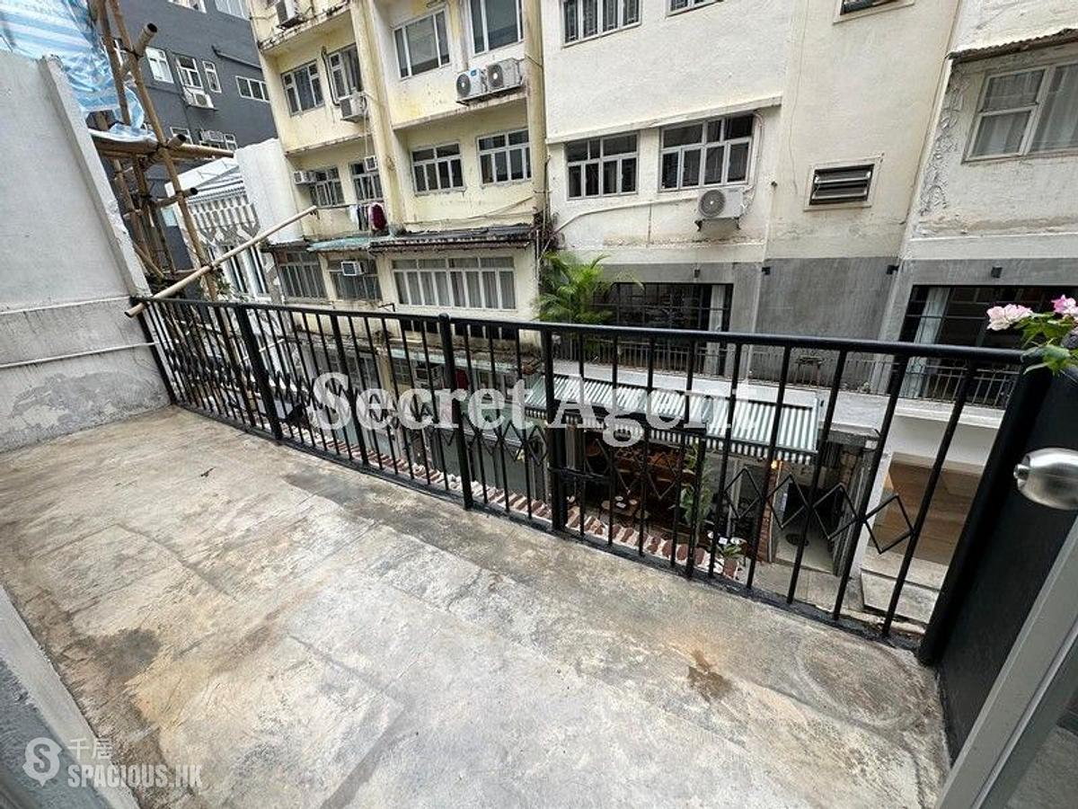 Poho - 45-47, Sai Street 01