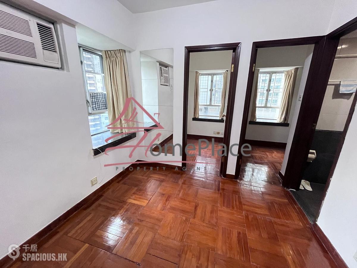 Mid Levels Central - Windsor Court 01