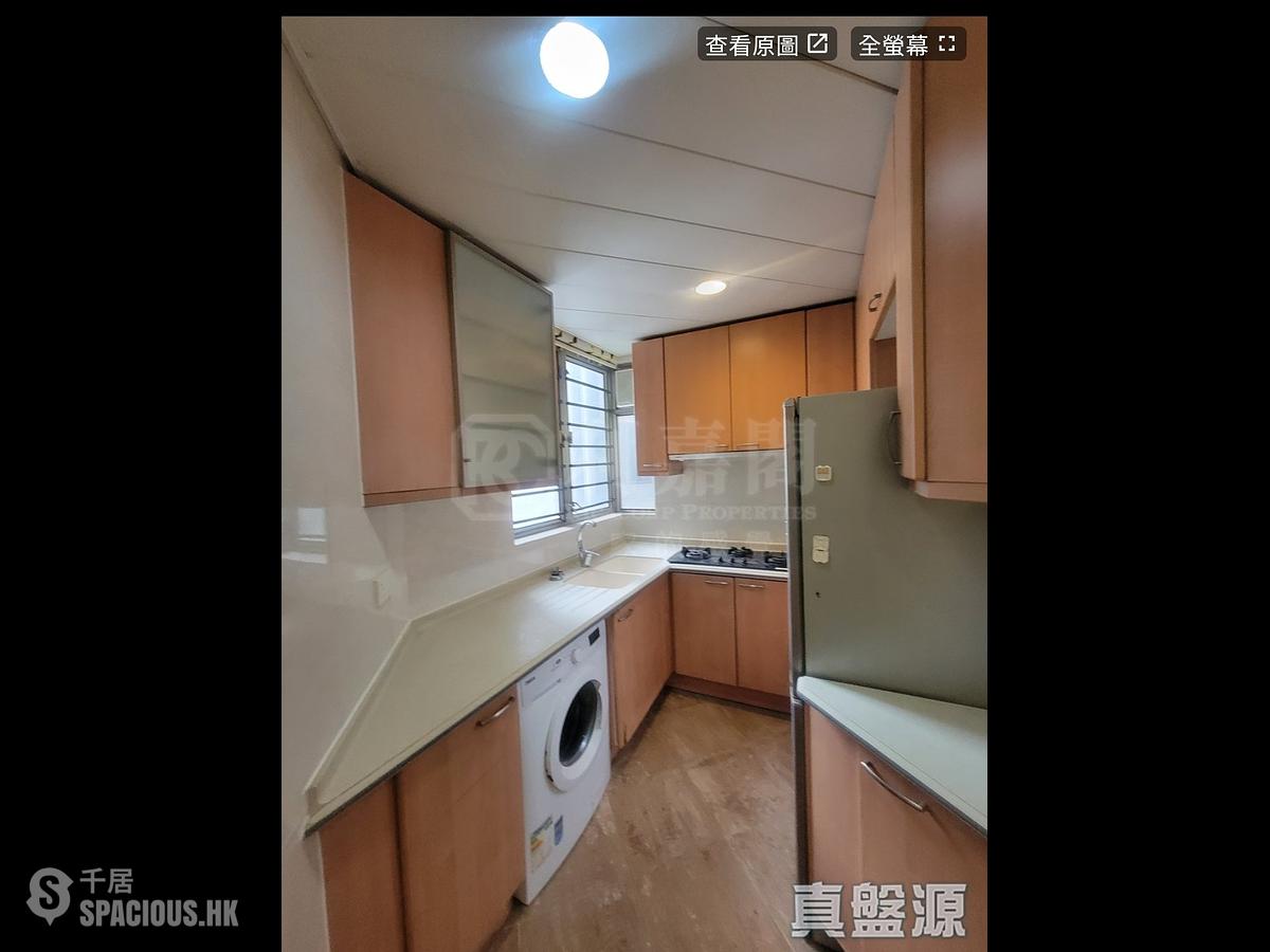 West Kowloon - Sorrento Phase 1 Block 6 01