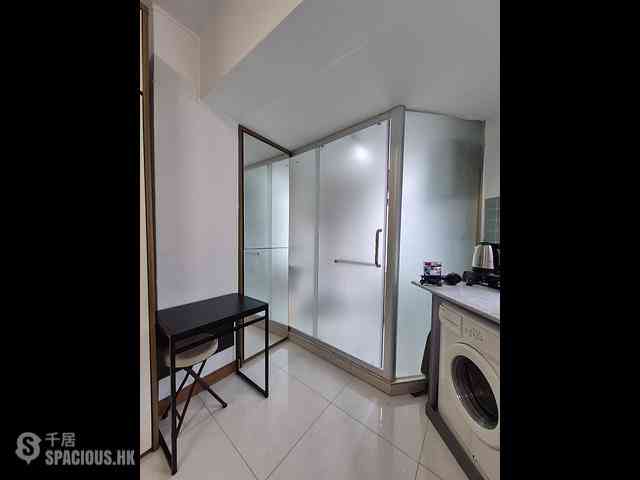 Wan Chai - Chung Wui Mansion 02
