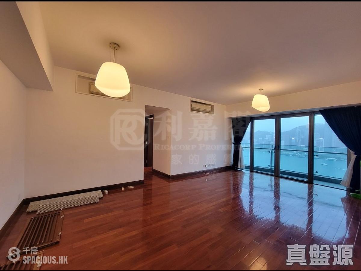 West Kowloon - The Harbourside Block 3 01