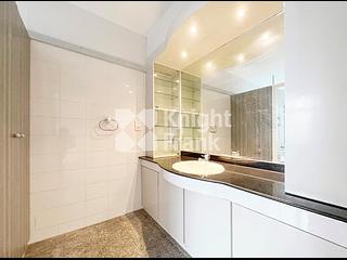 Chung Hom Kok - 19-25, Horizon Drive 07