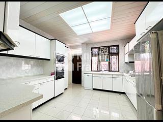 Chung Hom Kok - 19-25, Horizon Drive 11