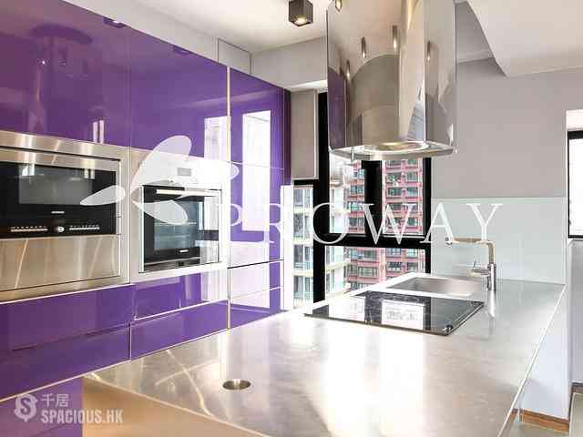 Soho - Cameo Court 01