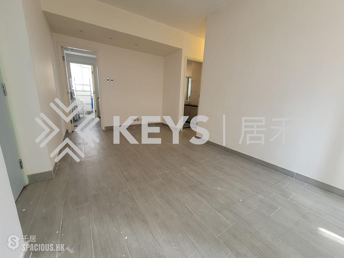 Mid Levels West - Bonanza Court 01