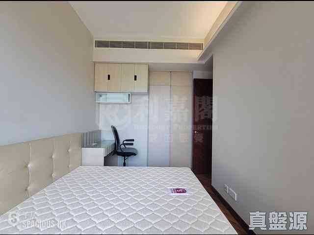 Yau Ma Tei - The Coronation Tower 2 05